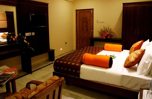 Kumbakonam Hotel | Poppys S.E.T Residency