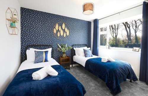 Whitby House | Family-Friendly Retreat at Cinder Hill - Rated 9.8/10