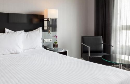 Distrito Macarena Hotel | Discover Porcel Torneo: Family-Friendly & Highly Rated Stay