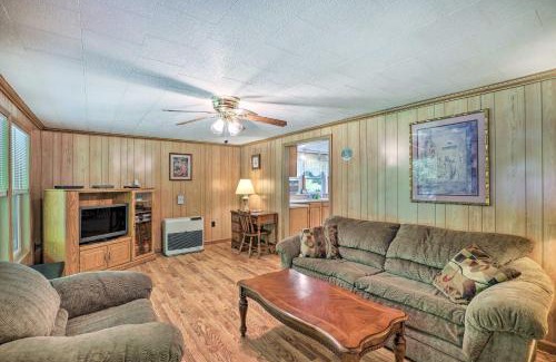 Marshall House | Guest Rated 10/10: Marshall Cabin Retreat with Creek Access
