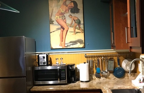Stuart House | Historic Porch Suite in Downtown Stuart - Pet & Child Friendly