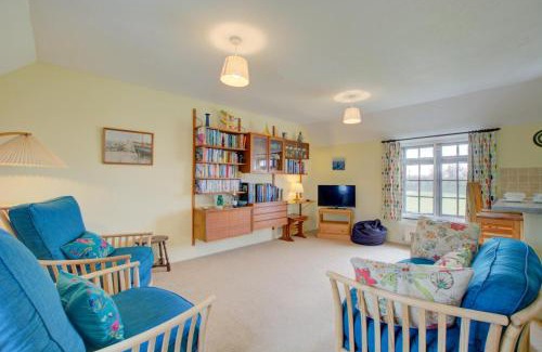 Harlyn House | Discover Porghelly Cottage: Family and Pet-Friendly Retreat