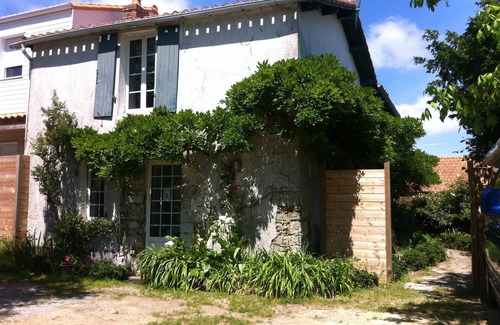 Pornic House | Discover PORNIC - Coastal Retreat with Ocean Views & Spa