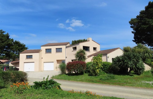 Pornic House | Idyllic PORNIC ON THE COAST: Oceanfront Escape Awaits