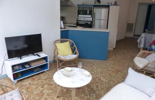 Carnac Apartment | Discover Maisons Port en Dro: Pet & Child Friendly Stay