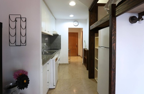Arenys de Mar Apartment | Discover Port Arenys: Family-Friendly Stay with Spa Access
