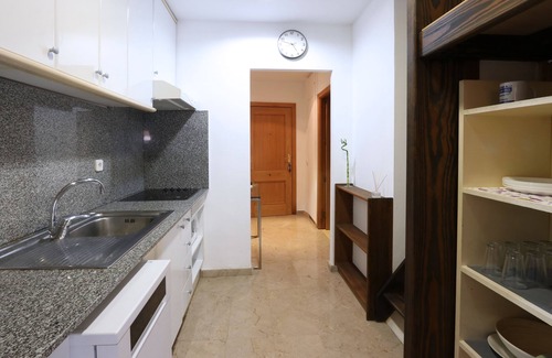 Arenys de Mar Apartment | Discover Port Arenys: Family-Friendly Stay with Spa Access