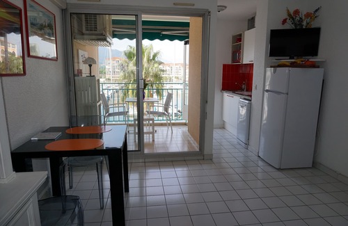 Plage d'Argeles Apartment | Port Argeles: Unmatched Views and Spa Amenities Awaits
