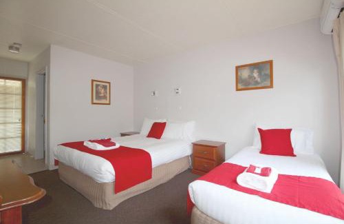 Port Arthur Hotel | Comfortable Stay at Port Arthur Motor Inn with Pool & Restaurant