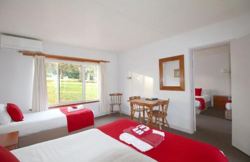 Port Arthur Hotel | Comfortable Stay at Port Arthur Motor Inn with Pool & Restaurant