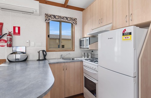 Port Broughton Other | Family-Friendly Port Broughton Tourist Park with Pool & Breakfast