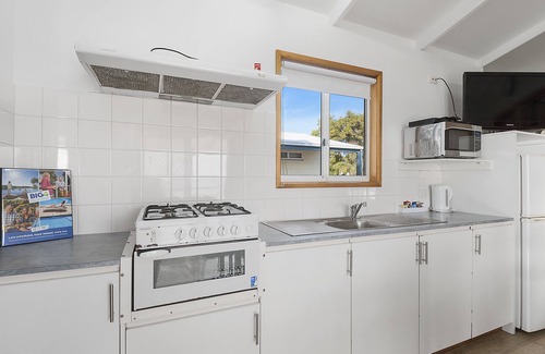Port Broughton Other | Family-Friendly Port Broughton Tourist Park with Pool & Breakfast