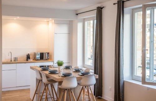 Saint-Jean Apartment | Elegant Getaway at Port de Caen - Child Friendly Retreat