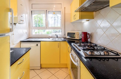 Port de la Selva Apartment | Coastal Retreat at Port de la Selva - Family-Friendly Stay