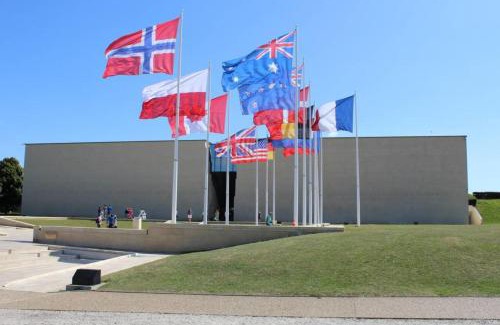 Saint-Jean Apartment | Discover Port de Plaisance: Family-Friendly in the Heart
