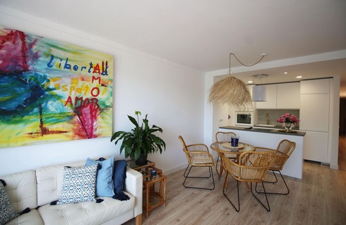 Es Pelats Apartment | Captivating Port Flair: Apartments with Breathtaking Sea Views