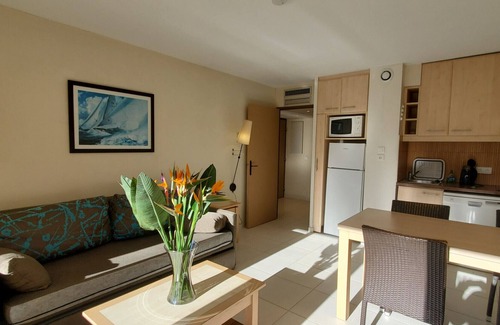 Frejus Port Apartment | Cap Hermes: Ocean View Retreat with Pool & Spa Amenities