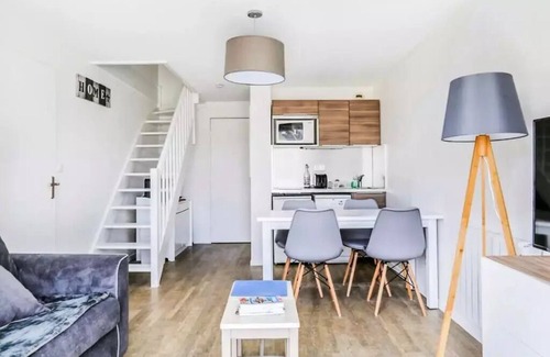 Port Guillaume Apartment | Oceanfront Port Guillaume Apartments with Spa & Kitchen Access
