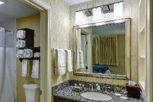 Kennebunk Hotel | Discover Port Inn & Suites Kennebunk with Oceanfront Views