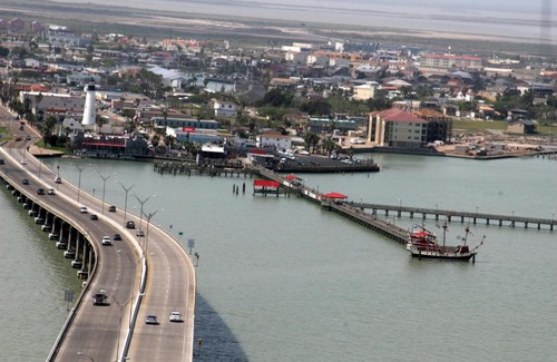 Port Isabel Hotel | Experience Port Isla Inn: Oceanfront Retreat with Pool Access