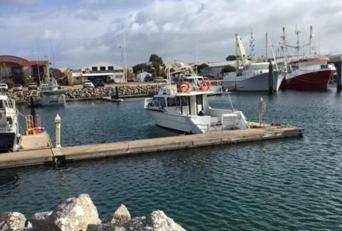 Port Lincoln Apartment | Port Lincoln Shark Apartment 3: Guest Rated 9/10, Hot Tub & Breakfast
