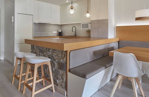 Baqueira Apartment | Experience Port Luxe by FeelFree Rentals with Spa and Kitchen
