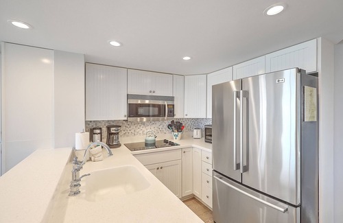 Isle of Palms Condo | Oceanfront Getaway at Port O' Call B103 - Walkout Access!