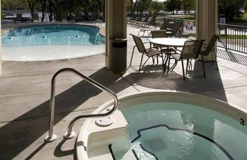 Kimberling City Resort | Experience Port of Kimberling Marina & Resort with Ocean Views