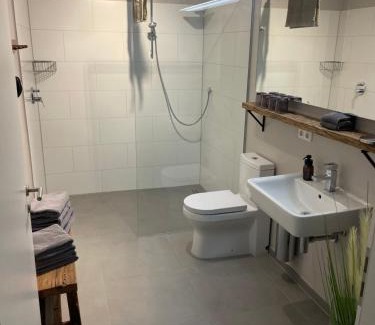 Travemuende Apartment | Discover Port of Travemünde - Guest Rated 9.5/10 & Pet Friendly