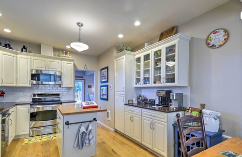South Colby House | Port Orchard Home w/ Stunning Water Views!