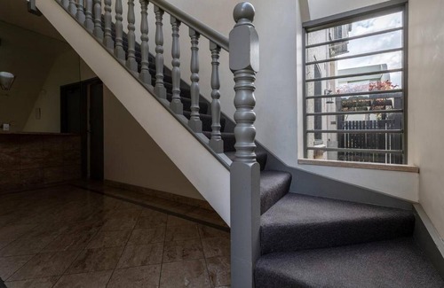 Albert Park Apartment | Cozy Retreat at Port Phillip Bay in Albert Park