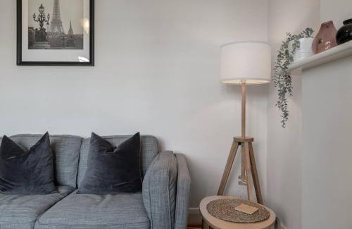 Albert Park Apartment | Cozy Retreat at Port Phillip Bay in Albert Park