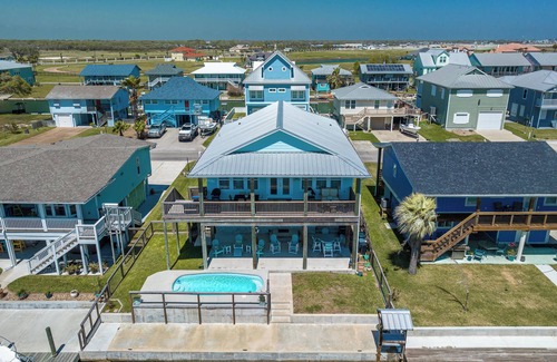 City-by-the Sea Cottage | Experience Port Royal Dream: Oceanfront Getaway Awaits