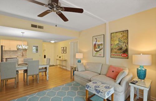 Palmetto Dunes House | Port Royal Village 302 Walk To Beach