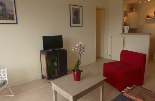 Vannes Apartment | Discover Port Valves: Scenic Oceanfront Escape in Morbihan