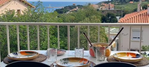 Port-Vendres Apartment | Seaside Retreat in Port-Vendres - 3 Minutes to the Harbour