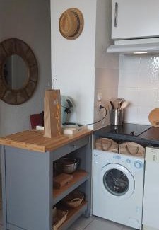 Port-Vendres Apartment | Seaside Retreat in Port-Vendres - 3 Minutes to the Harbour
