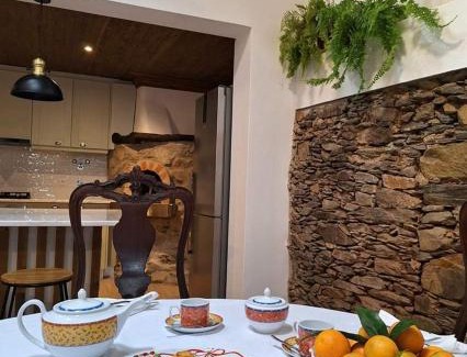 Penacova House | Guest Rated: Porta 28 - Pet & Child Friendly Retreat