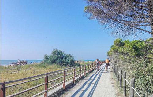 Lido di Jesolo Apartment | Porta Di Valle 2: Pet-Friendly Retreat with Pool & Perfect Rating