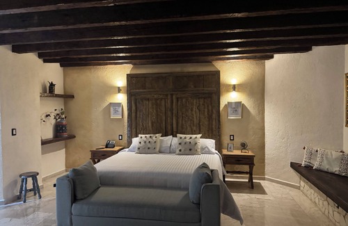 Santeagueda Hotel | Discover La Bella Toscana Calpanerías: Spa & Breakfast Included