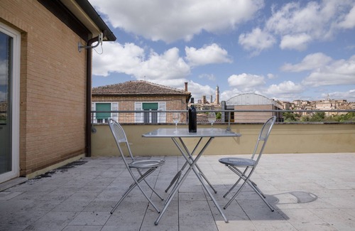 Siena Historical Center House | Porta Pispini Residence: Guest Rated 9.8, Family-Friendly Stay