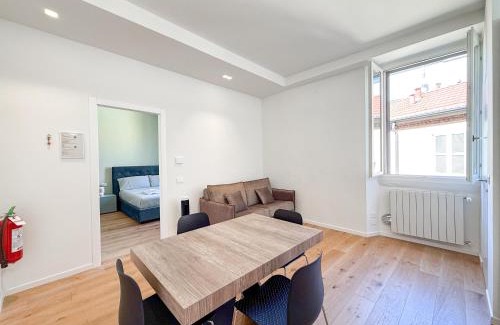 Porta Romana Apartment | Porta Romana, Tram Stop in front of the house , fast Wi-Fi