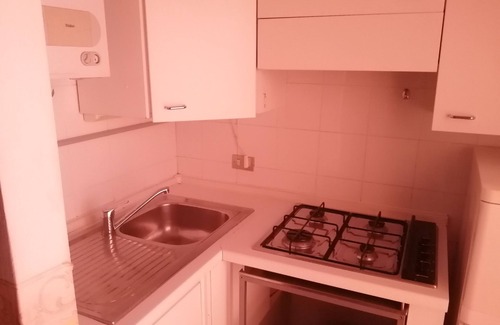 Porta Venezia House | Cozy Porta Venezia House in Milan with Kitchen Amenities