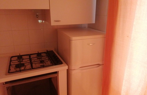 Porta Venezia House | Cozy Porta Venezia House in Milan with Kitchen Amenities