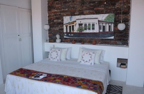 Santa Cruz de Mompox Hotel | Relax at Portal de la Marquesa: Top-Rated Pool & Spa