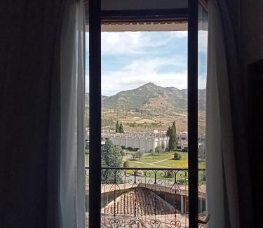Brinas Hotel | Pet-Friendly Portal De La Rioja: Ideal for Family Stays
