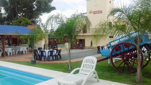 El Carril Hotel | Budget-Friendly Stay at Portal De Los Valles with Pool Access