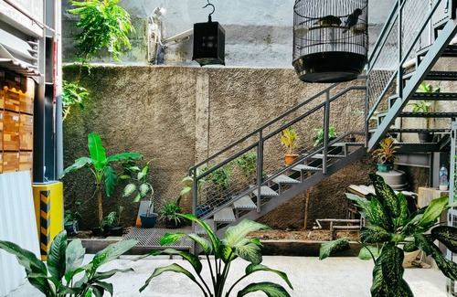 Kemanggisan House | Portal Residence: Family-Friendly Stay with Kitchen & Dining