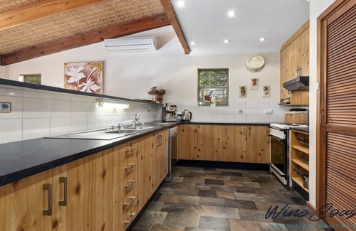 Port Willunga House | Discover Portavino: Rated 10/10 with Family-Friendly Perks