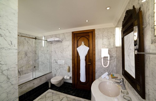 Jounieh Hotel | Relax at Portemilio Hotel And Resort with Spa & Pool Access